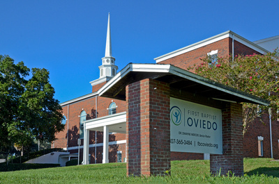 N Central Ave View of First Baptist Oviedo
